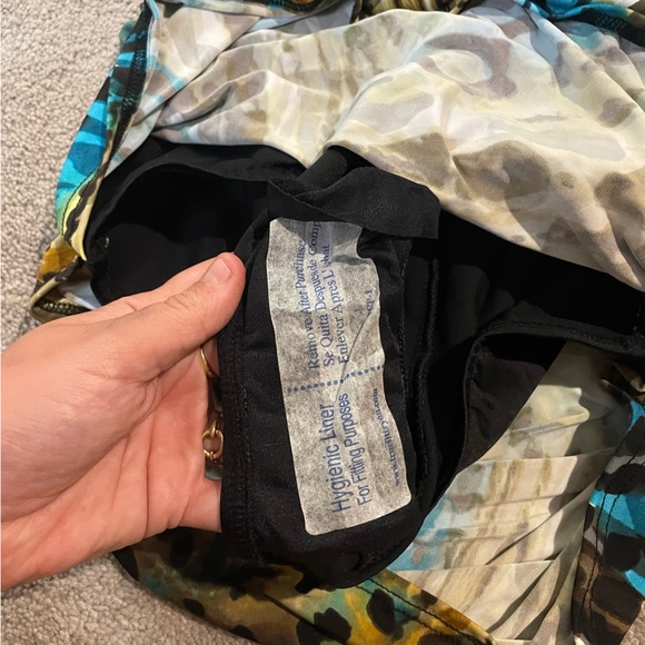 NWT MiracleSuit ||one-piece vibrant bold animal print Vixen magic suitSize 12. - Picture 5 of 11